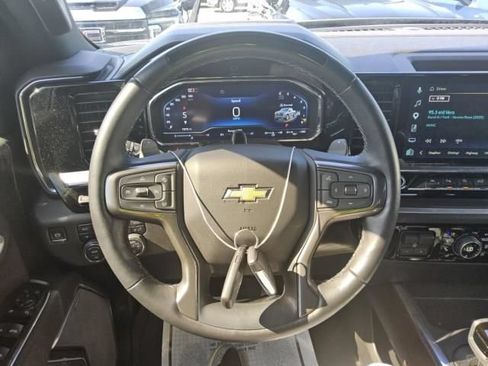 Used 2025 Chevrolet Silverado 1500 High Country AWD/4WD image 7