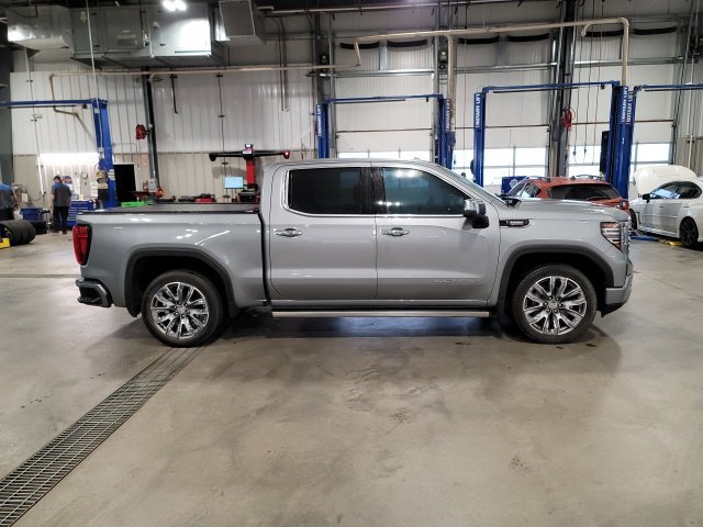 Used 2024 GMC Sierra 1500 Denali w/ Denali Reserve Package AWD/4WD image 8
