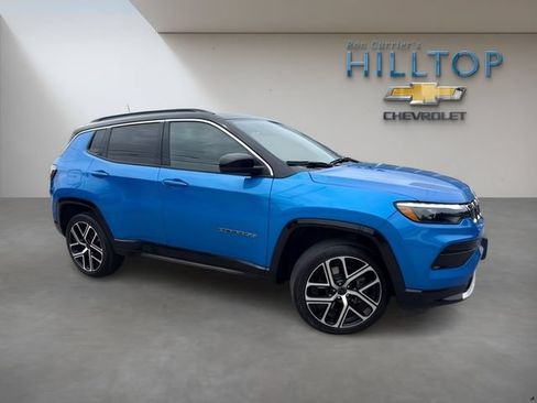 Used 2025 Jeep Compass Limited w/ Elite Group AWD/4WD image 2
