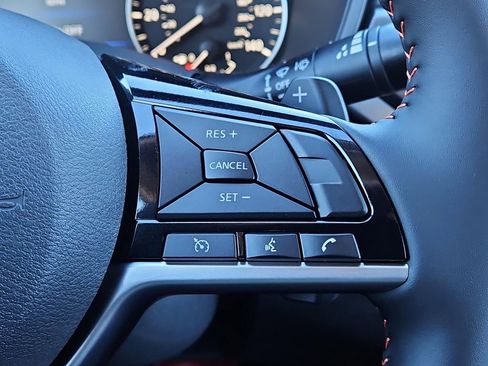 New 2025 Nissan Altima 2.5 SR AWD/4WD image 11