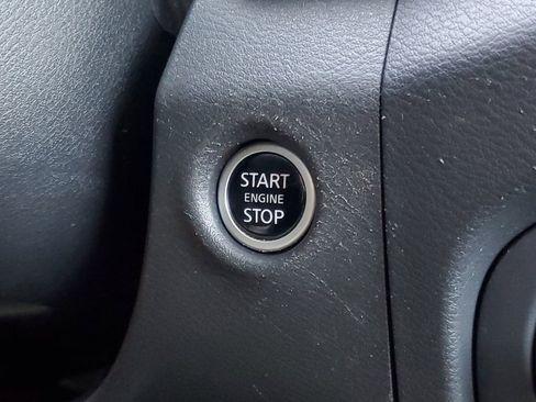 Used 2024 Nissan Frontier PRO-4X image 18