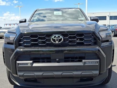 New 2026 Toyota 4Runner TRD Off-Road Premium AWD/4WD image 2