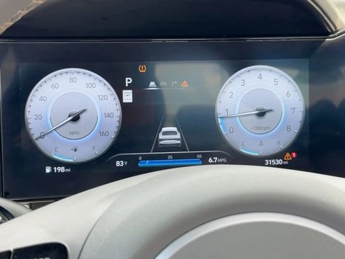 Certified 2025 Hyundai Elantra SEL image 22