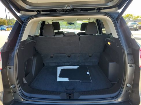 Used 2016 Ford Escape SE w/ Equipment Group 201A AWD/4WD image 7