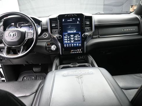 Used 2020 RAM 1500 Limited w/ Body Color Bumper Group image 9