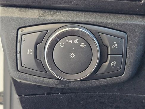 Used 2018 Ford Fusion SE w/ Equipment Group 201A image 23