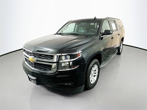 Used 2015 Chevrolet Suburban LT w/ Luxury Package image 3