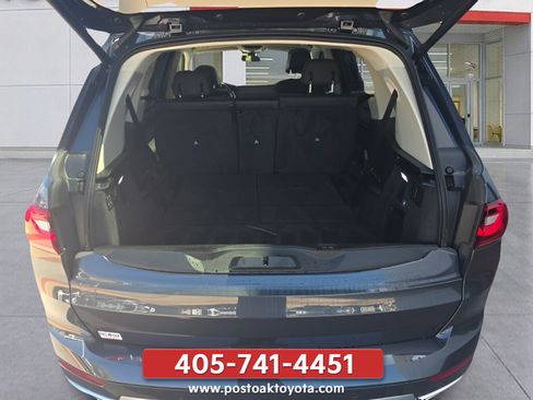 Used 2019 BMW X7 xDrive40i w/ Premium Package AWD/4WD image 28