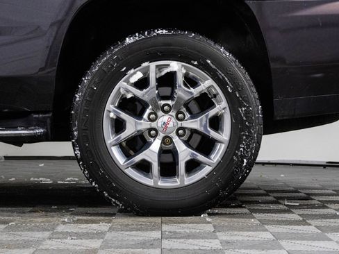 Used 2018 GMC Yukon SLE w/ SLE Value Package image 43