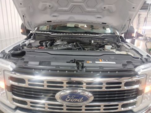 Used 2024 Ford F250 XLT image 7