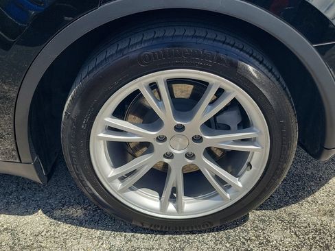 Used 2022 Tesla Model Y Long Range AWD/4WD image 7