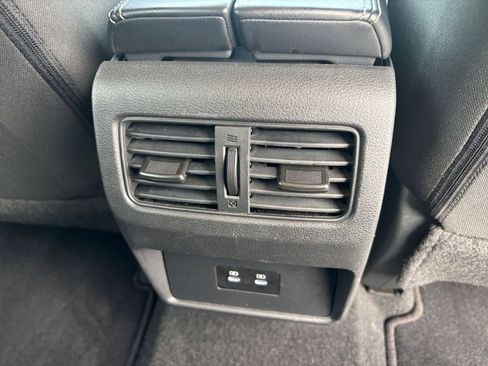 Used 2025 Nissan Rogue SV image 24