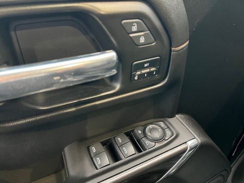 Used 2022 GMC Sierra 1500 AT4 image 24