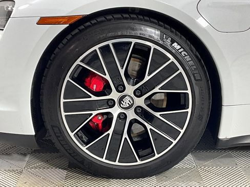 Used 2020 Porsche Taycan 4S image 29