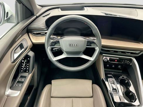 Used 2025 Audi Q5 Premium Plus w/ Premium Plus image 11