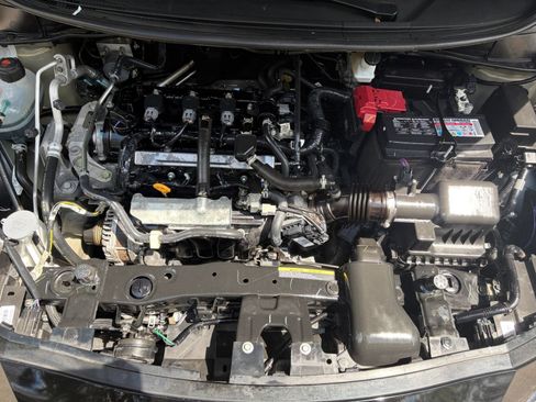 Used 2025 Nissan Versa SV FWD image 30