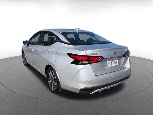 Used 2025 Nissan Versa SV FWD image 11