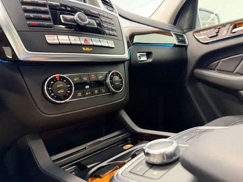 Used 2015 Mercedes-Benz GL 450 4MATIC image 48