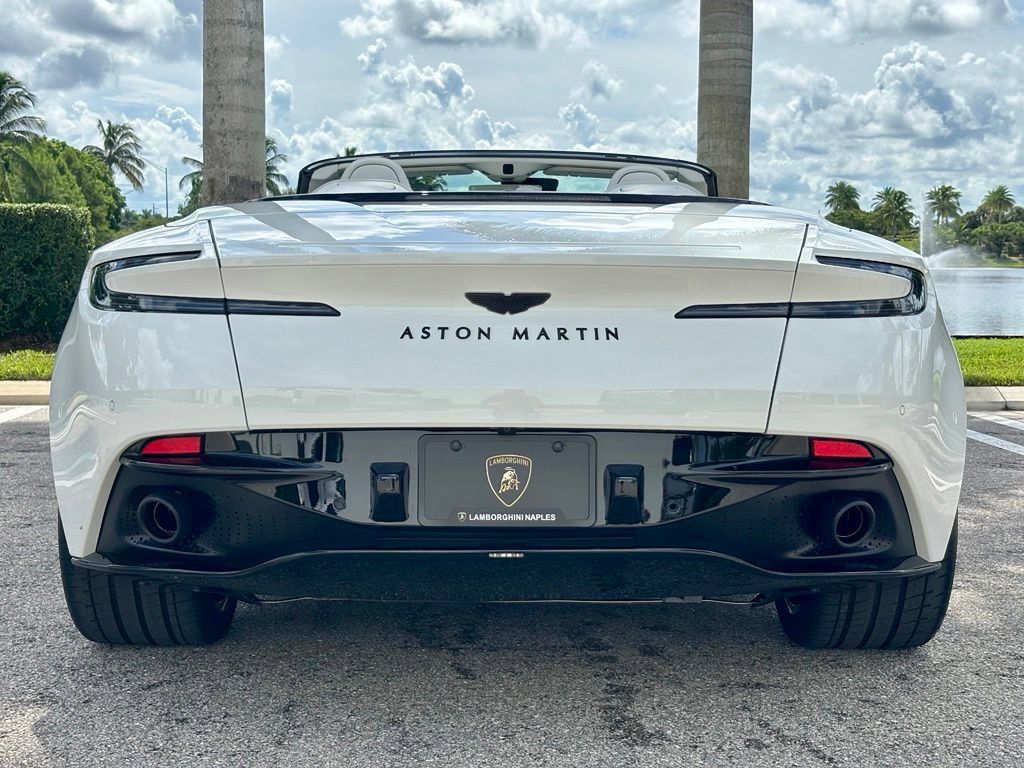 Used 2023 Aston Martin DB11 Volante RWD image 10