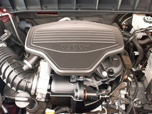 Used 2017 GMC Acadia Denali w/ Technology Package AWD/4WD image 3