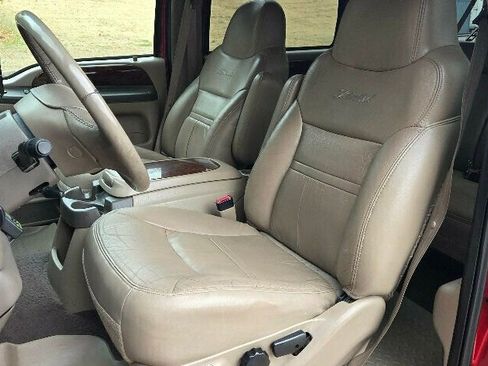 Used 2000 Ford Excursion Limited image 12