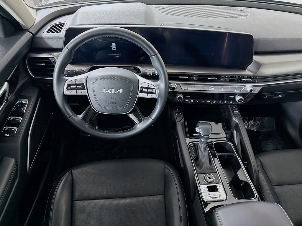 Used 2024 Kia Telluride S w/ S Sunroof Package AWD/4WD image 3