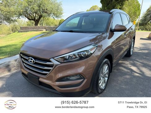 Used 2016 Hyundai Tucson SE w/ Option Group 02 FWD image 1