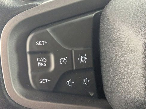 Used 2025 Ford Bronco Big Bend image 14