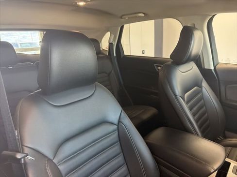 Used 2024 Ford Edge SEL w/ Convenience Package image 38