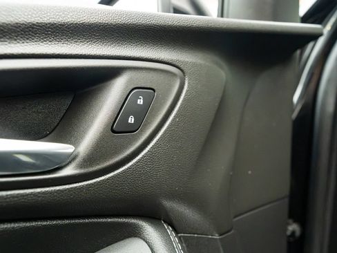 Used 2022 Buick Encore GX Select w/ Sport Touring Package AWD/4WD image 27