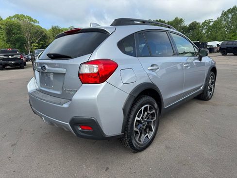 Used 2017 Subaru Crosstrek 2.0i Limited AWD/4WD image 5
