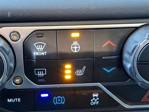 Used 2025 Jeep Wrangler Unlimited Rubicon 4xe image 30