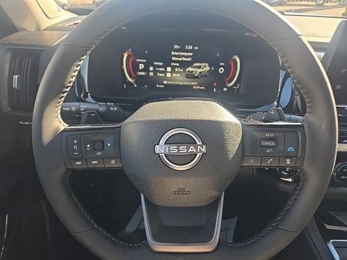 New 2026 Nissan Pathfinder Platinum image 15