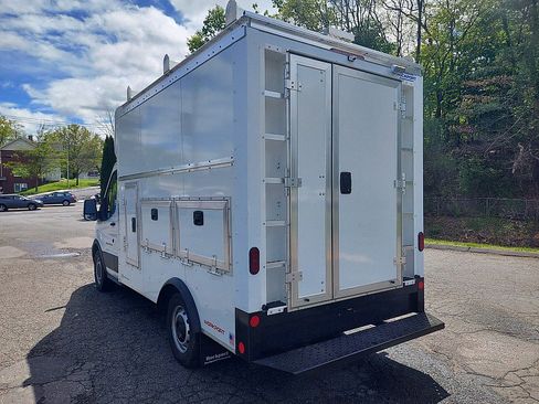 New 2025 Ford Transit 350 image 13