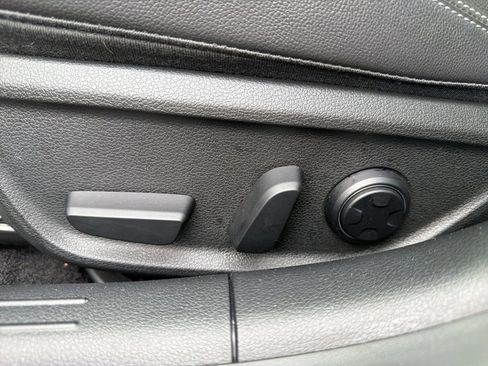 Used 2026 Genesis G70 2.5T Prestige image 18