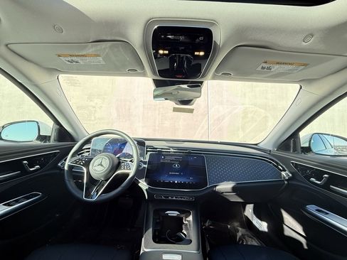 Used 2025 Mercedes-Benz E 350 Sedan image 6