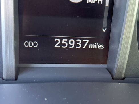 Used 2023 Toyota 4Runner Limited AWD/4WD image 17