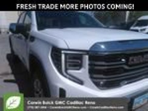 Used 2025 GMC Sierra 1500 SLT image 2