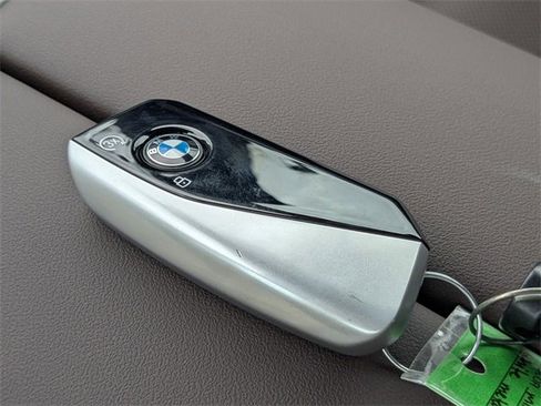 New 2025 BMW 740i image 33