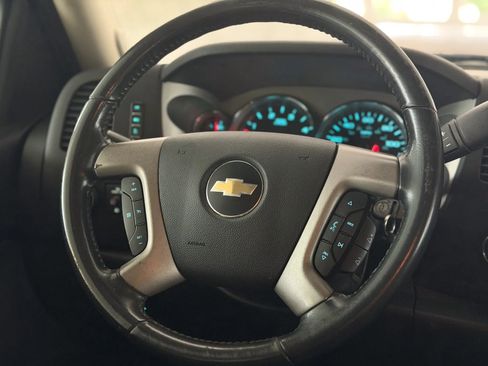 Used 2011 Chevrolet Silverado 2500 LT w/ Interior Plus Package AWD/4WD image 26