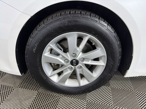 Used 2016 Kia Optima LX image 13