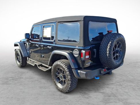 Used 2024 Jeep Wrangler Unlimited image 3