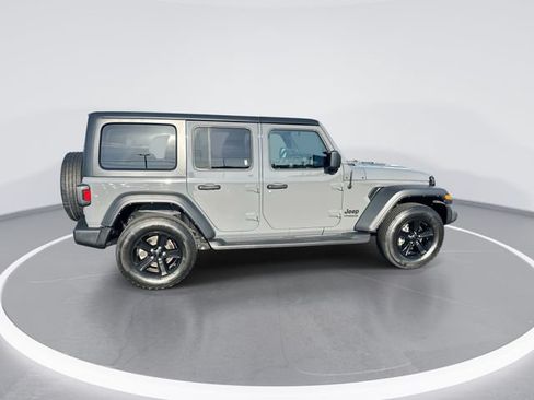 Used 2022 Jeep Wrangler Unlimited Sport AWD/4WD image 9