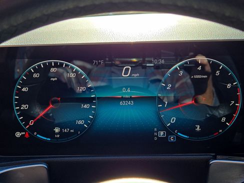 Used 2021 Mercedes-Benz GLB 250 w/ Premium Package image 20