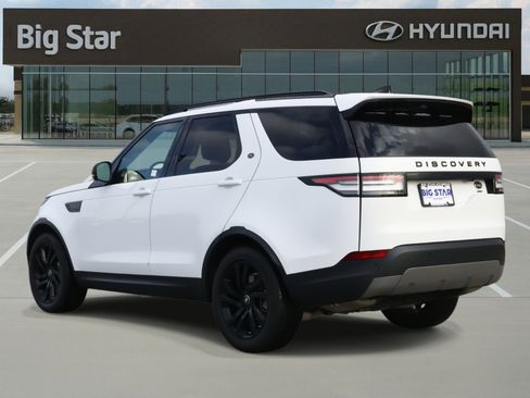 Used 2020 Land Rover Discovery SE image 3