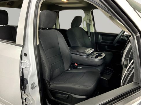 Used 2019 RAM 1500 Express w/ Wheel & Sound Group AWD/4WD image 29