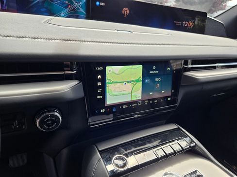 New 2026 Lincoln Navigator L Reserve AWD/4WD image 11