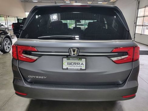 Certified 2023 Honda Odyssey EX image 6