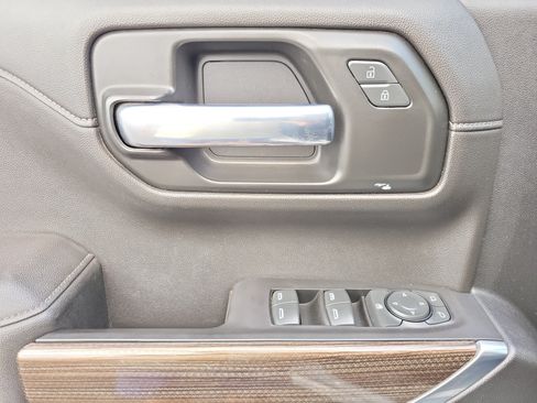 Used 2021 Chevrolet Silverado 1500 RST w/ Convenience Package II AWD/4WD image 7