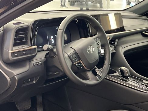 Used 2026 Toyota Crown XLE image 14